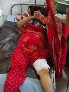 শিক্ষকদের উপর পুলিশের হামলায় আহত