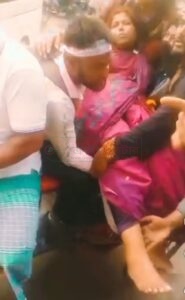 শিক্ষকদের উপর পুলিশের হামলায় আহত